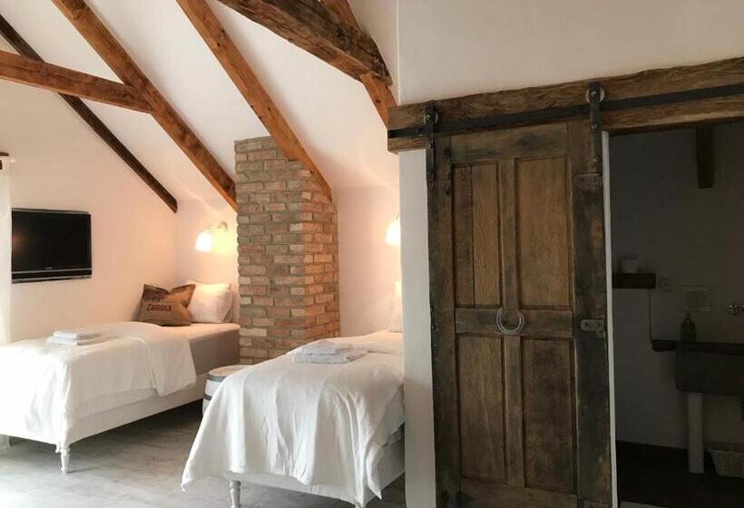 ペンション Vinný Tunel