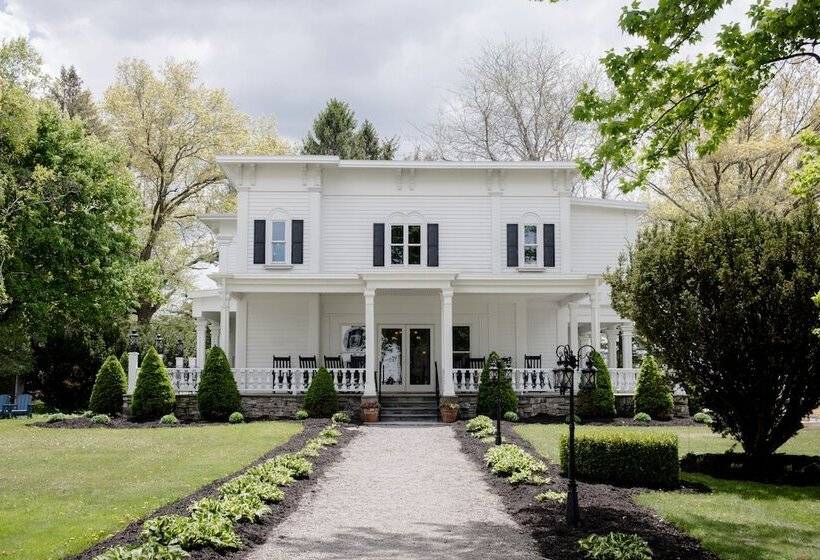 הוסטל John Joseph Inn