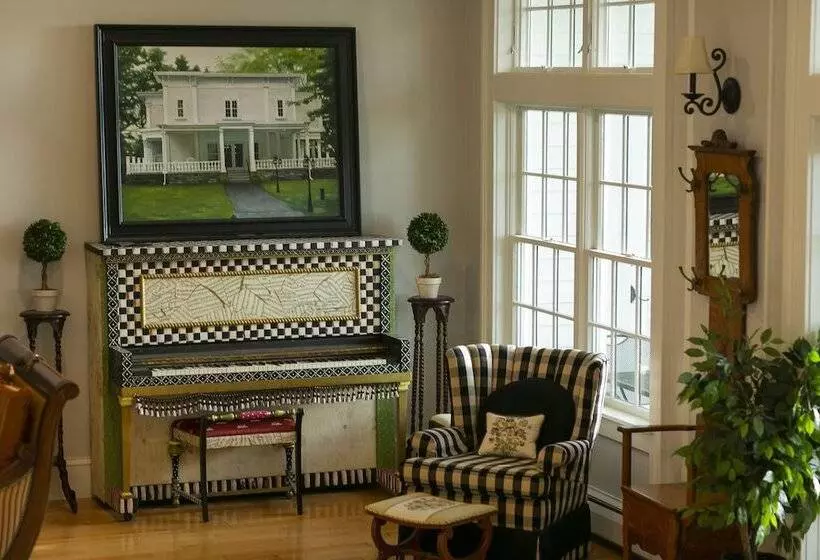 Retkeilymaja John Joseph Inn