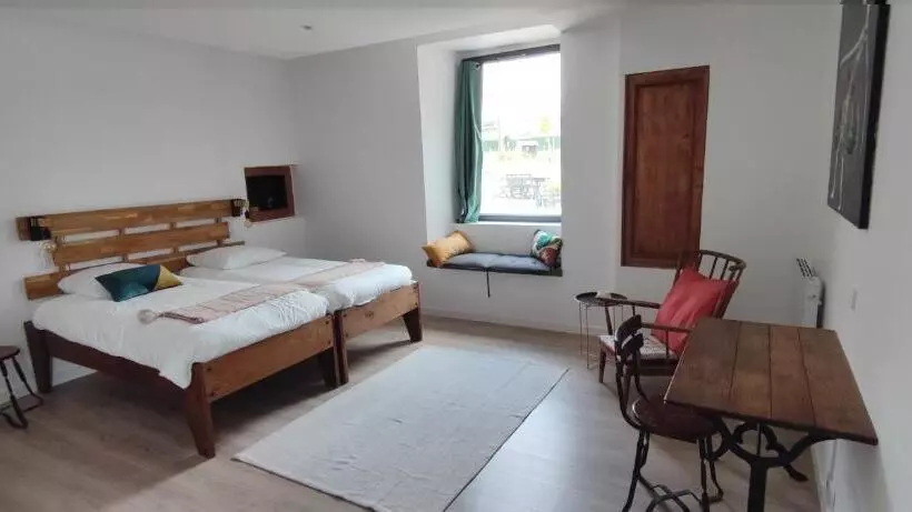 Aamiaismajoitus (B&B) Chambres D Hotes Mandachaina