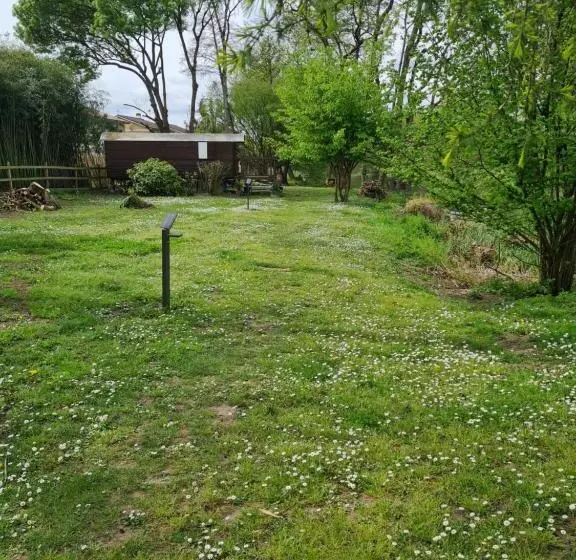 Aamiaismajoitus (B&B) Roulotte D Aquitaine