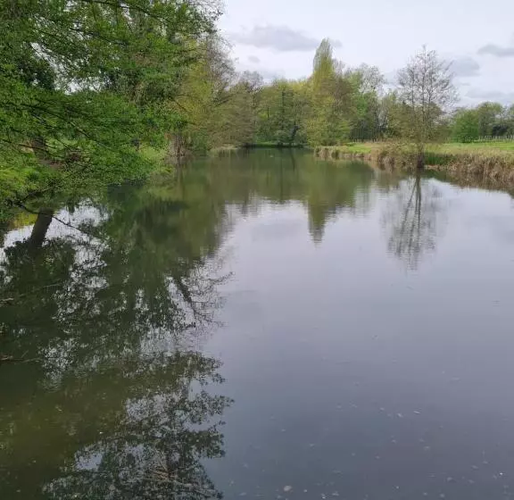 Aamiaismajoitus (B&B) Roulotte D Aquitaine