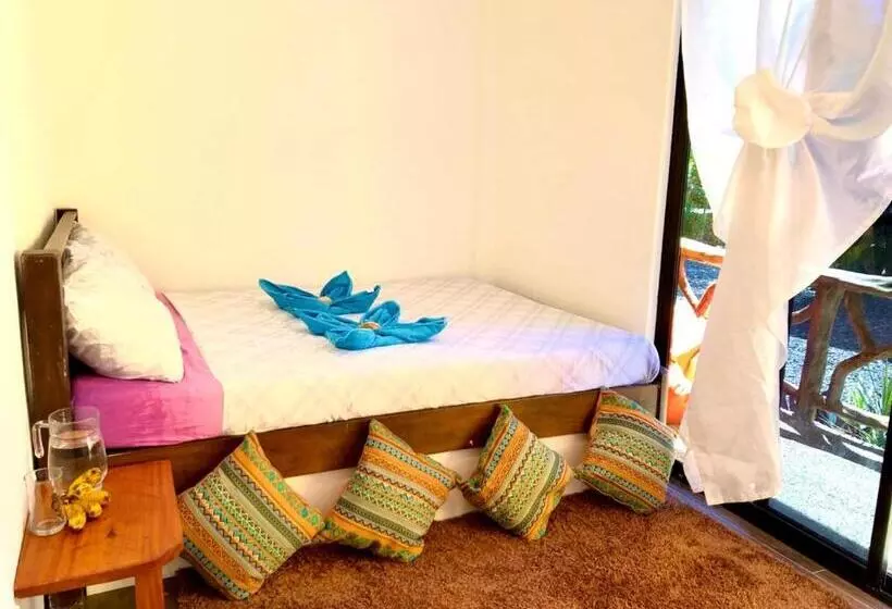 Hotelli Apo Diver Beach Resort