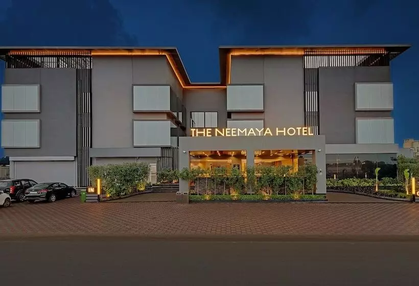 ホテル The Neemaya