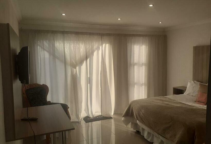 פנסיון Lesiba Guesthouse