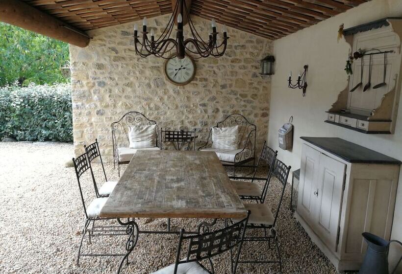 Пансион Mas En Baronnies Provençales