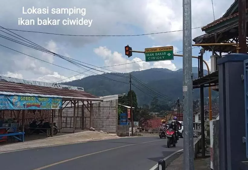 Majatalo Penginapan Atau Kontrakan Rumah Ciwidey 1 Ruangan 2 Kasur Dewasa Kamar Mandi Dapur Dalam Sewa Harian