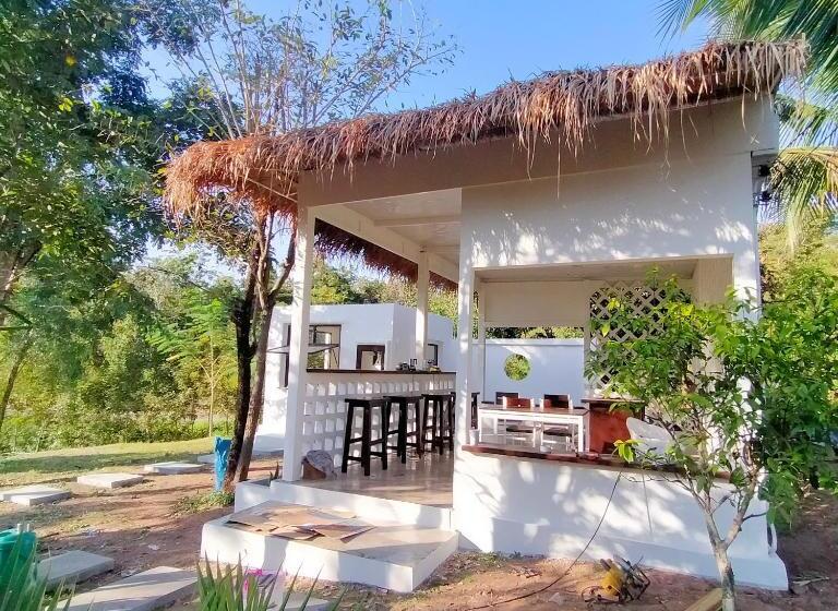 פנסיון Smile Box Coffee & Resort