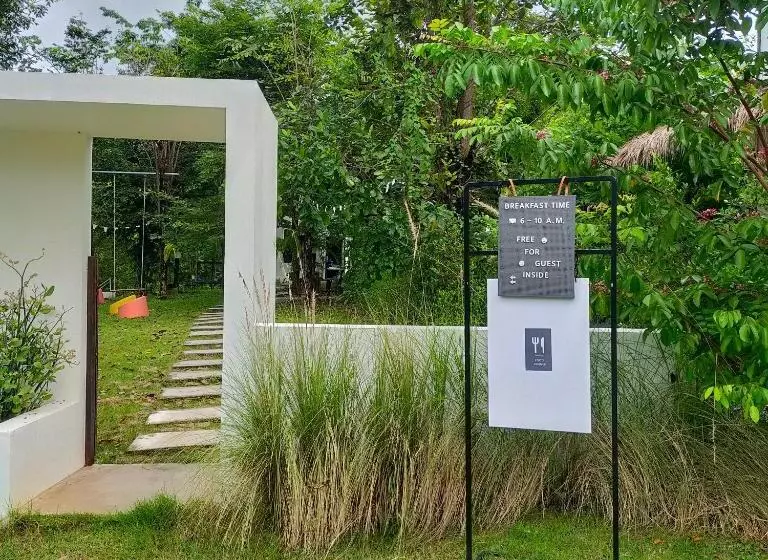 Majatalo Smile Box Coffee & Resort