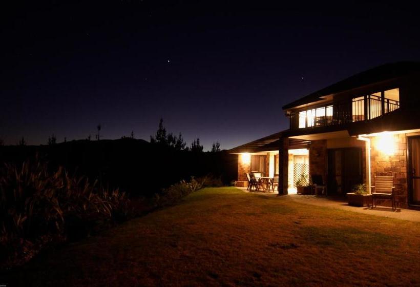 مبيت وإفطار Ohuka Place Homestay