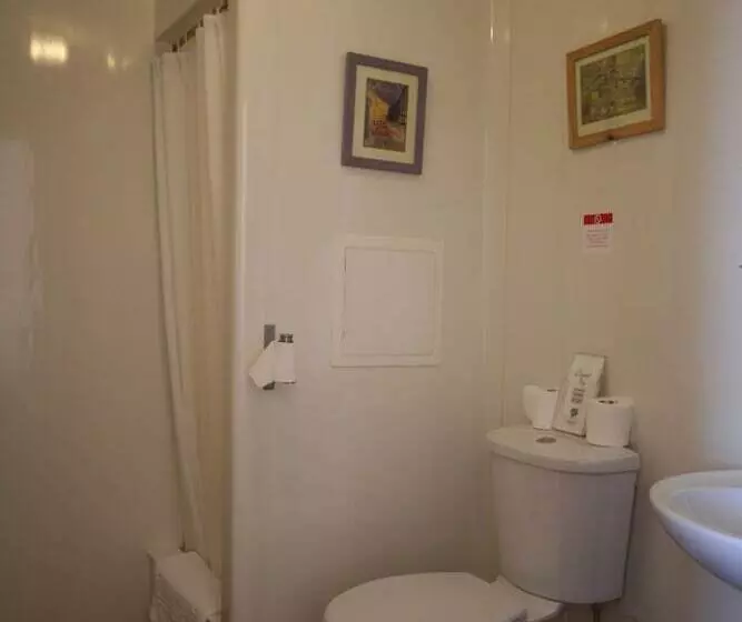 민박 The Blenheim Mount