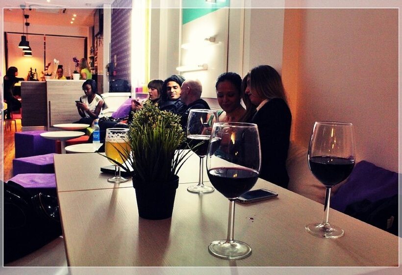 Chameleon Youth Hostel Alicante