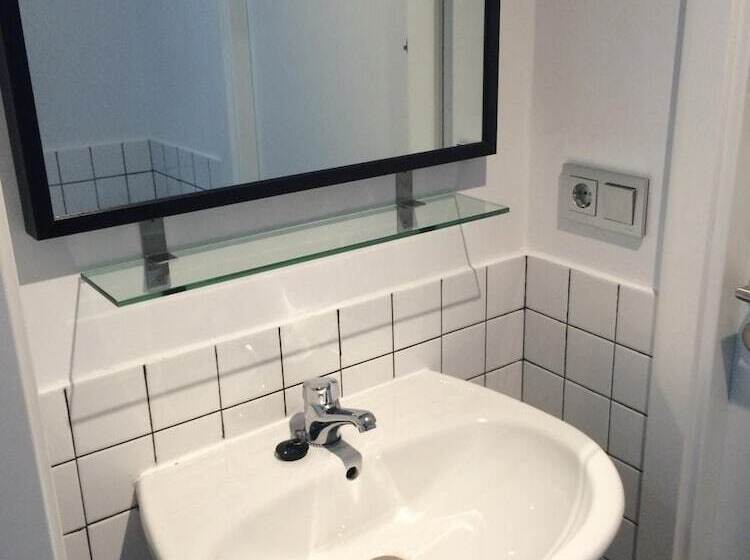 Chameleon Youth Hostel Alicante