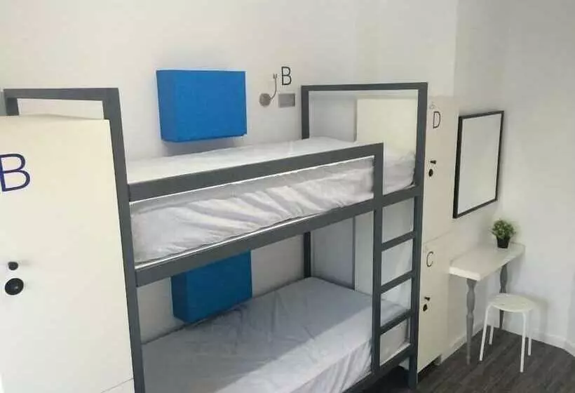 Chameleon Youth Hostel Alicante