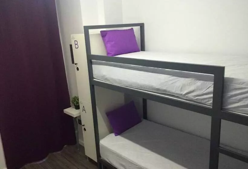 Chameleon Youth Hostel Alicante