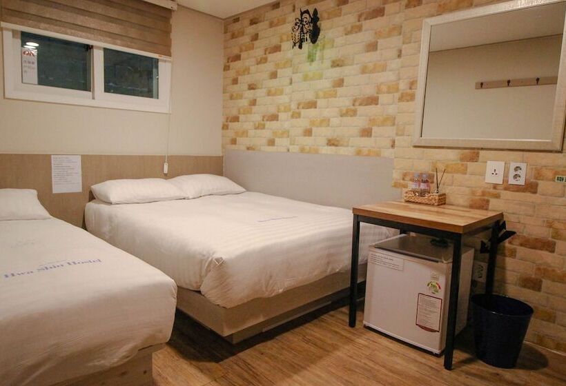 Dongdaemun Hwashin Hostel