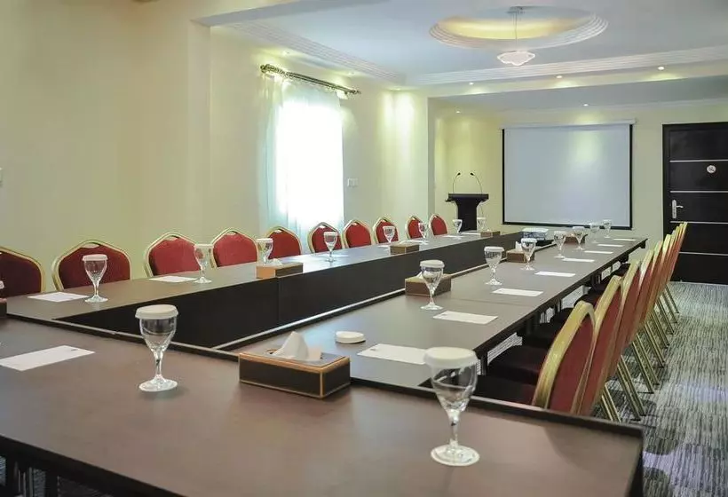 בית מלון כפרי Itqan Al Diyafa