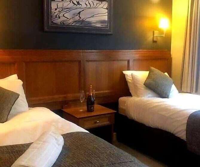 فندق Brentwood Inn By Greene King Inns