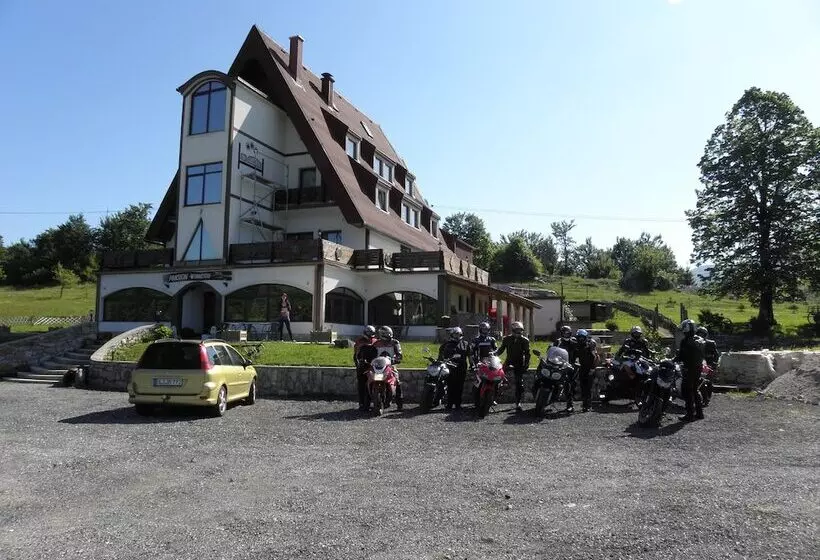 Hotel Pansion Winnetou