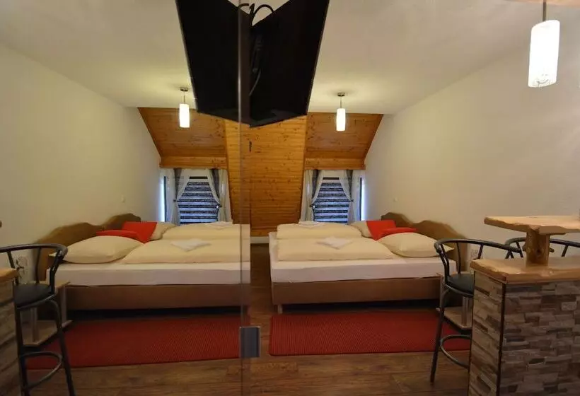 Hotel Pansion Winnetou