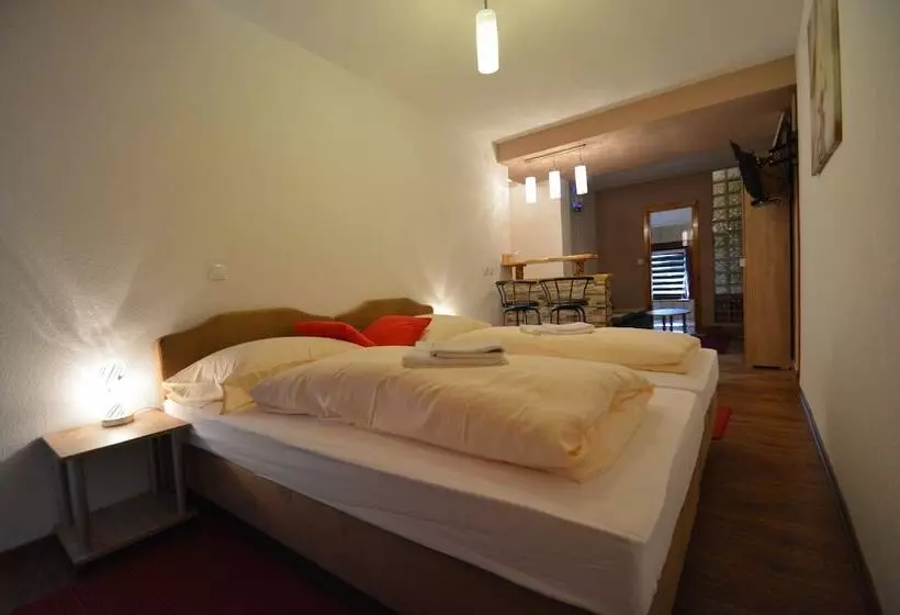 Hotel Pansion Winnetou