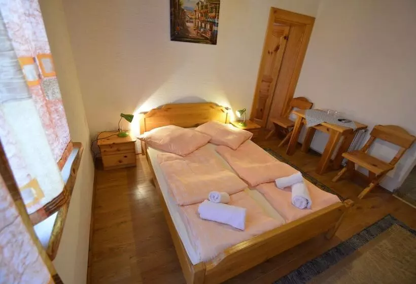 Hotel Pansion Winnetou