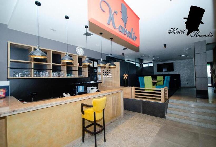هتل Kavalir