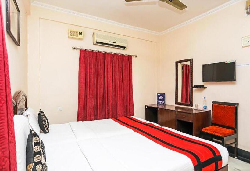پانسیون Oyo 3286 Near Kalinga Hospital