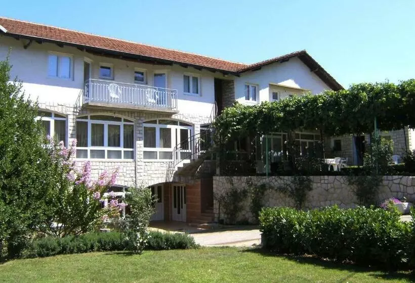 پانسیون Pansion Pero Elez Medjugorje