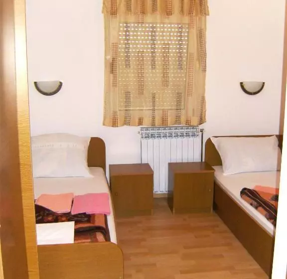 پانسیون Pansion Pero Elez Medjugorje