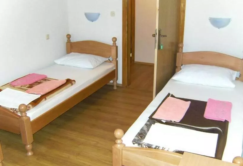 پانسیون Pansion Pero Elez Medjugorje