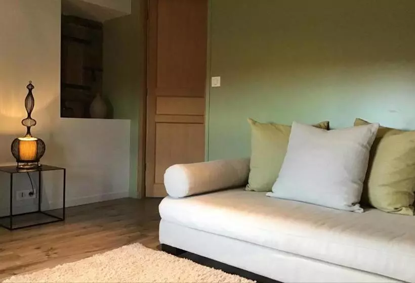 Aamiaismajoitus (B&B) La Grange Saint Martin