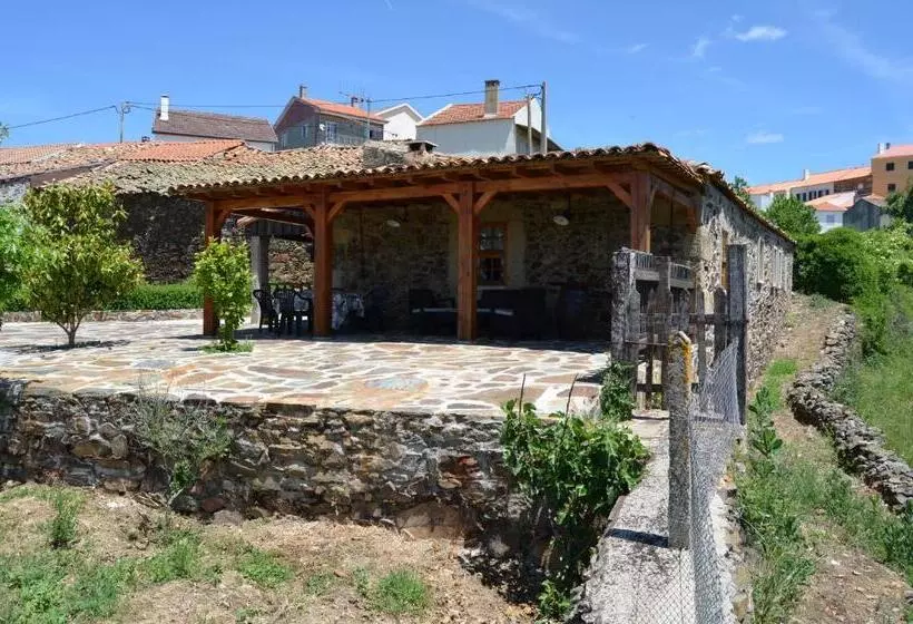 Retkeilymaja Casa Do Manego