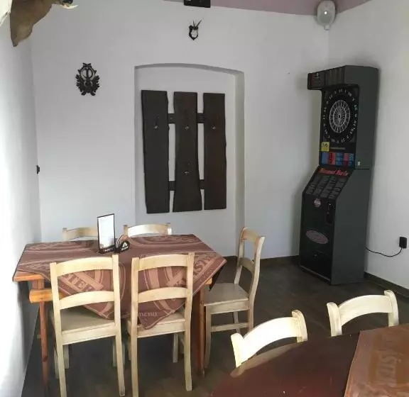 Retkeilymaja Restaurace U Kostela