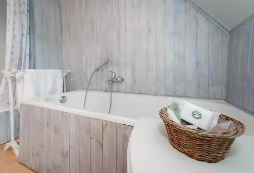 B&b Cense De La Tour