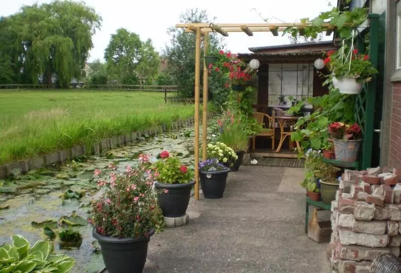 Aamiaismajoitus (B&B) Bed En Breakfast Dirosa