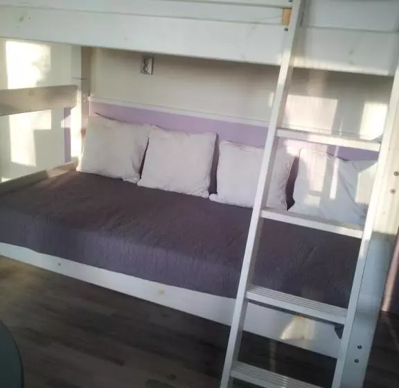 Aamiaismajoitus (B&B) Bed En Breakfast Dirosa