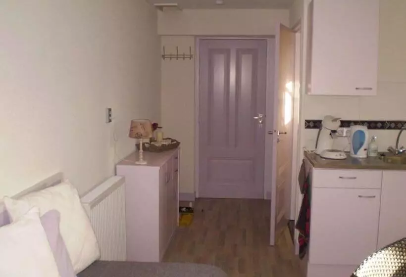 Aamiaismajoitus (B&B) Bed En Breakfast Dirosa