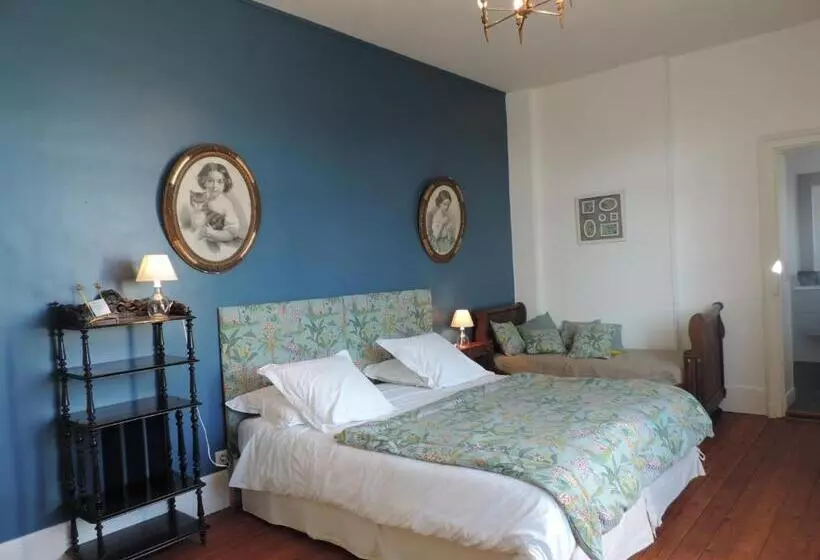 ベッドアンドブレックファースト Chambres D Hôtes De La Bucaille