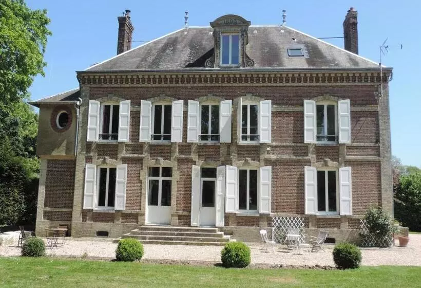 ベッドアンドブレックファースト Chambres D Hôtes De La Bucaille