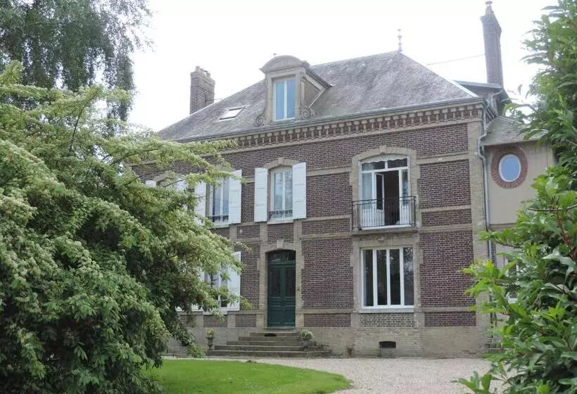 ベッドアンドブレックファースト Chambres D Hôtes De La Bucaille