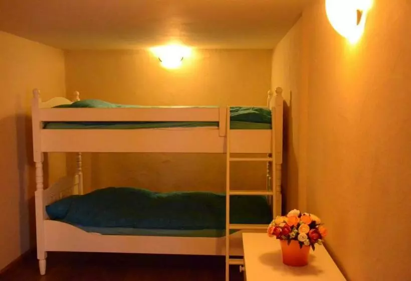 Aamiaismajoitus (B&B) Huis Van Rooi