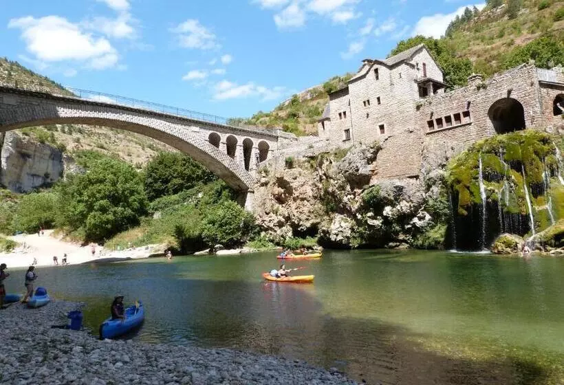 ベッドアンドブレックファースト La Reine Des Prés Chambres D Hôtes