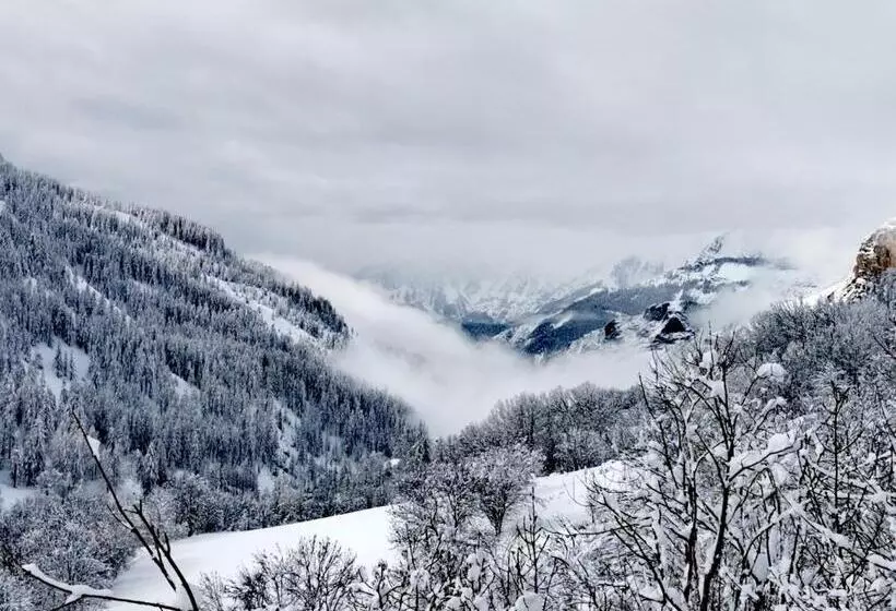 Aamiaismajoitus (B&B) Les Marmottes D Estenc