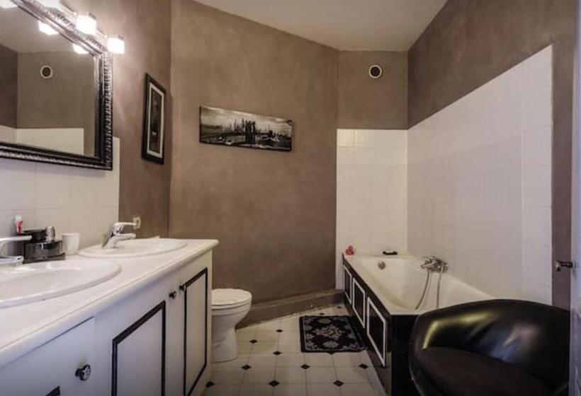 مبيت وإفطار Maison De Charme 1930 Proche Lyon