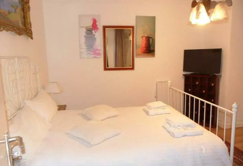 Aamiaismajoitus (B&B) Royal Guest House