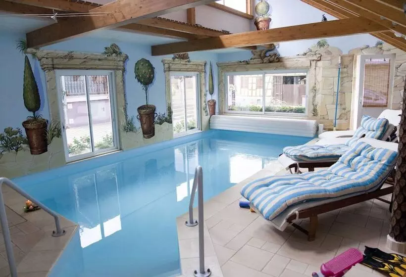 Hotelli A L étoile D Or