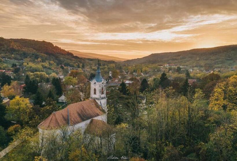 Отель Hazai Provence