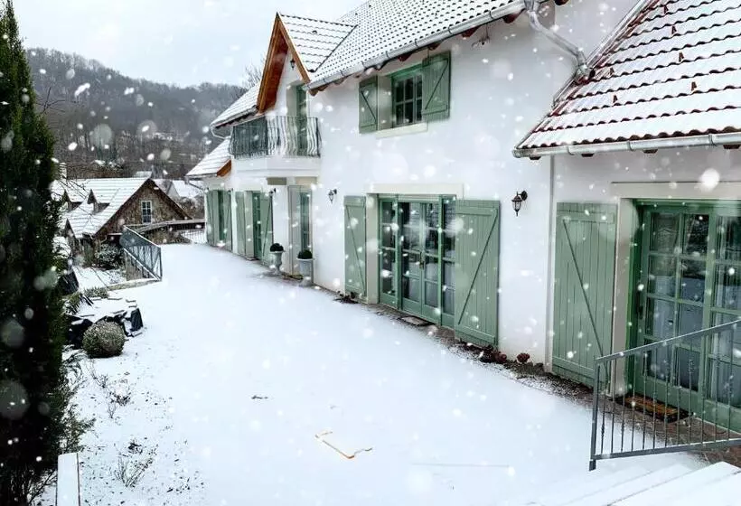 ホテル Hazai Provence