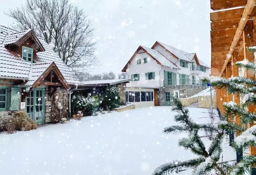 ホテル Hazai Provence